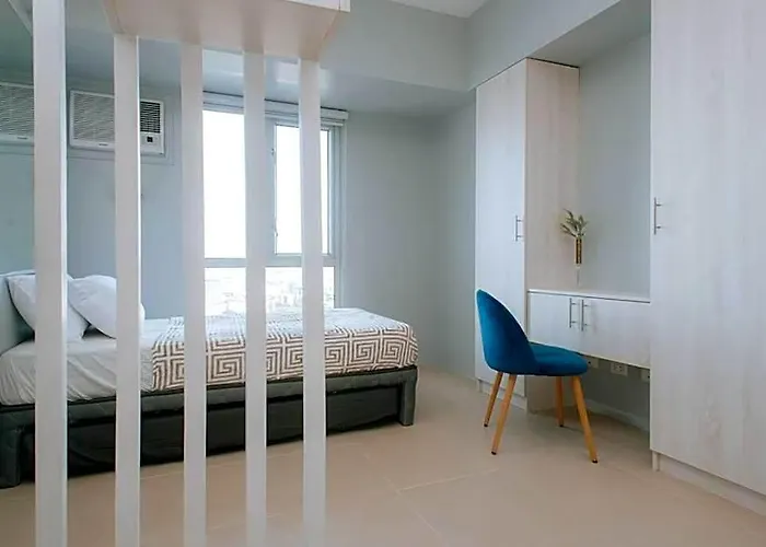 Hotel Unit At Avida Towers Riala Tower 2 It Park With Pool And Wifi